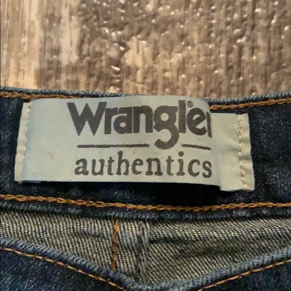 Wrangler Relaxed Fit Jeans 38x32 - Picture 2 of 3